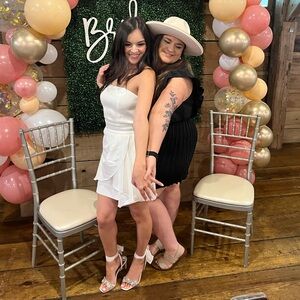 White lulus dress size medium worn once